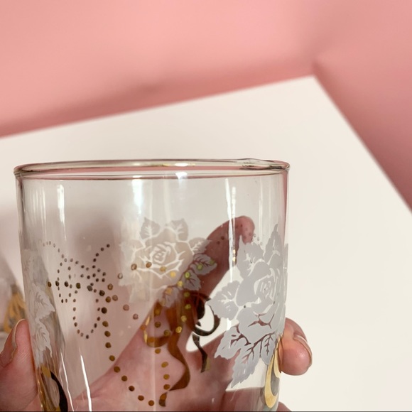 Vintage floral drinking glasses - Picture 4 of 4
